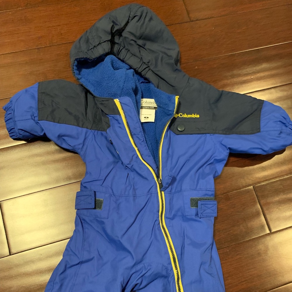 Columbia 6M snowsuit